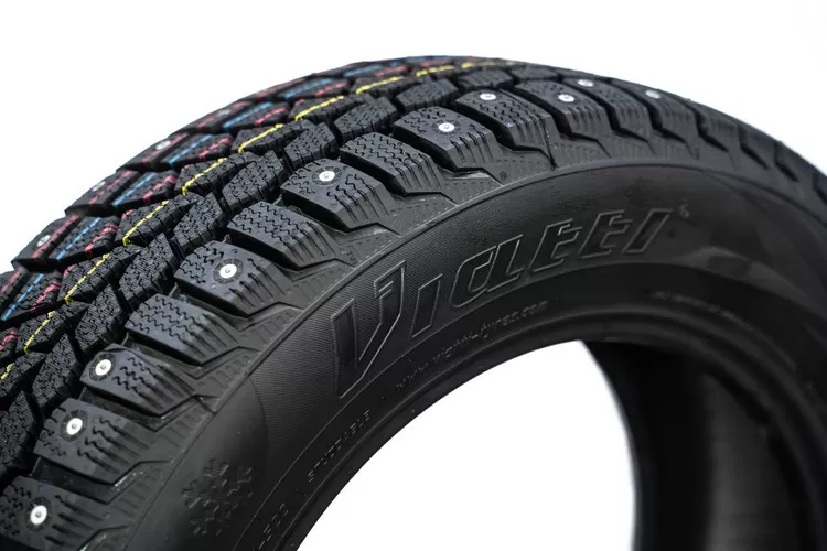 "Уверенный средний класс за адекватные деньги": эксперты протестировали зимние шины Viatti в сложных условиях