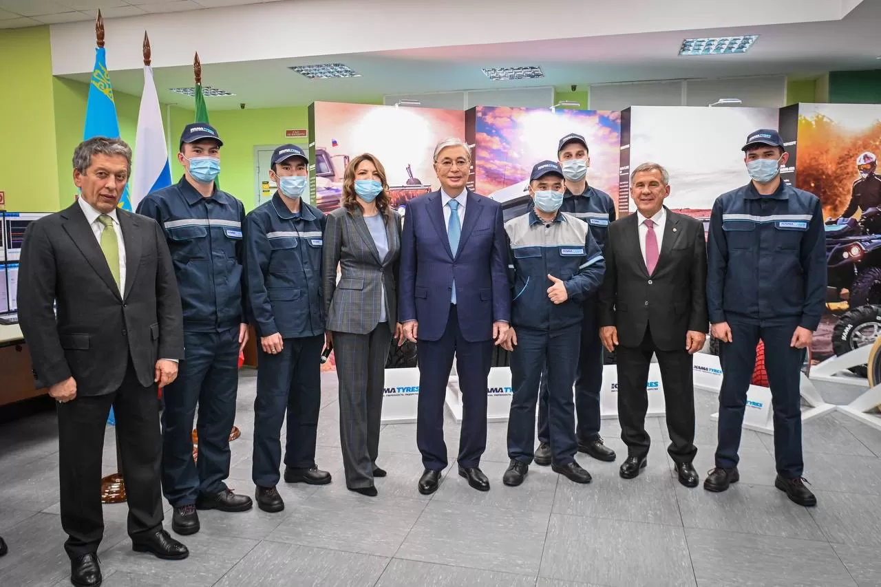 Президент Казахстана Касым-Жомарт Токаев посетил предприятие KAMA TYRES в Нижнекамске
