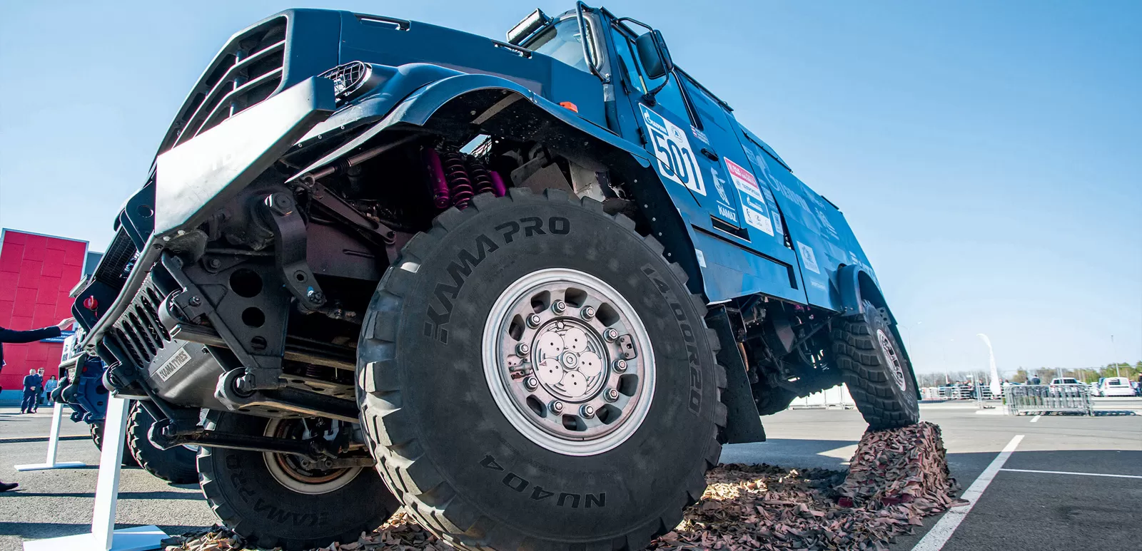 «Рынку пришлось перестраиваться с учетом новых вводных»: Тимур Шарипов о грузовых шинах в России