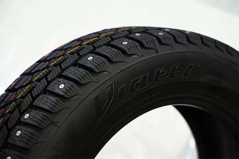 Безопасное движение на зимних дорогах: обзор шипованных Viatti Brina Nordico