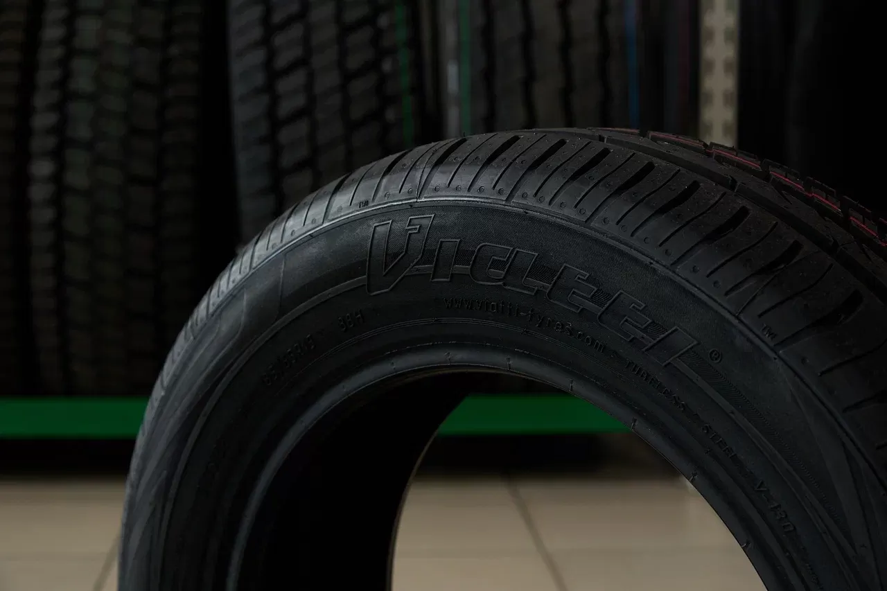 Как выбрать летнюю резину для автомобиля – полезные советы