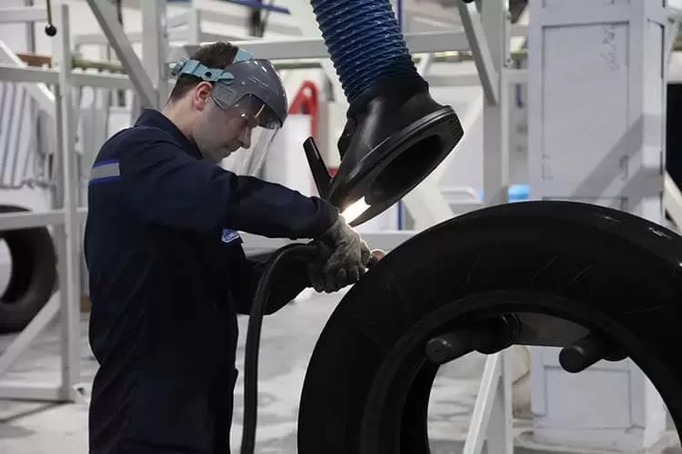 «КаМаРетрэд» начнет выпуск протекторных лент для восстановления шин