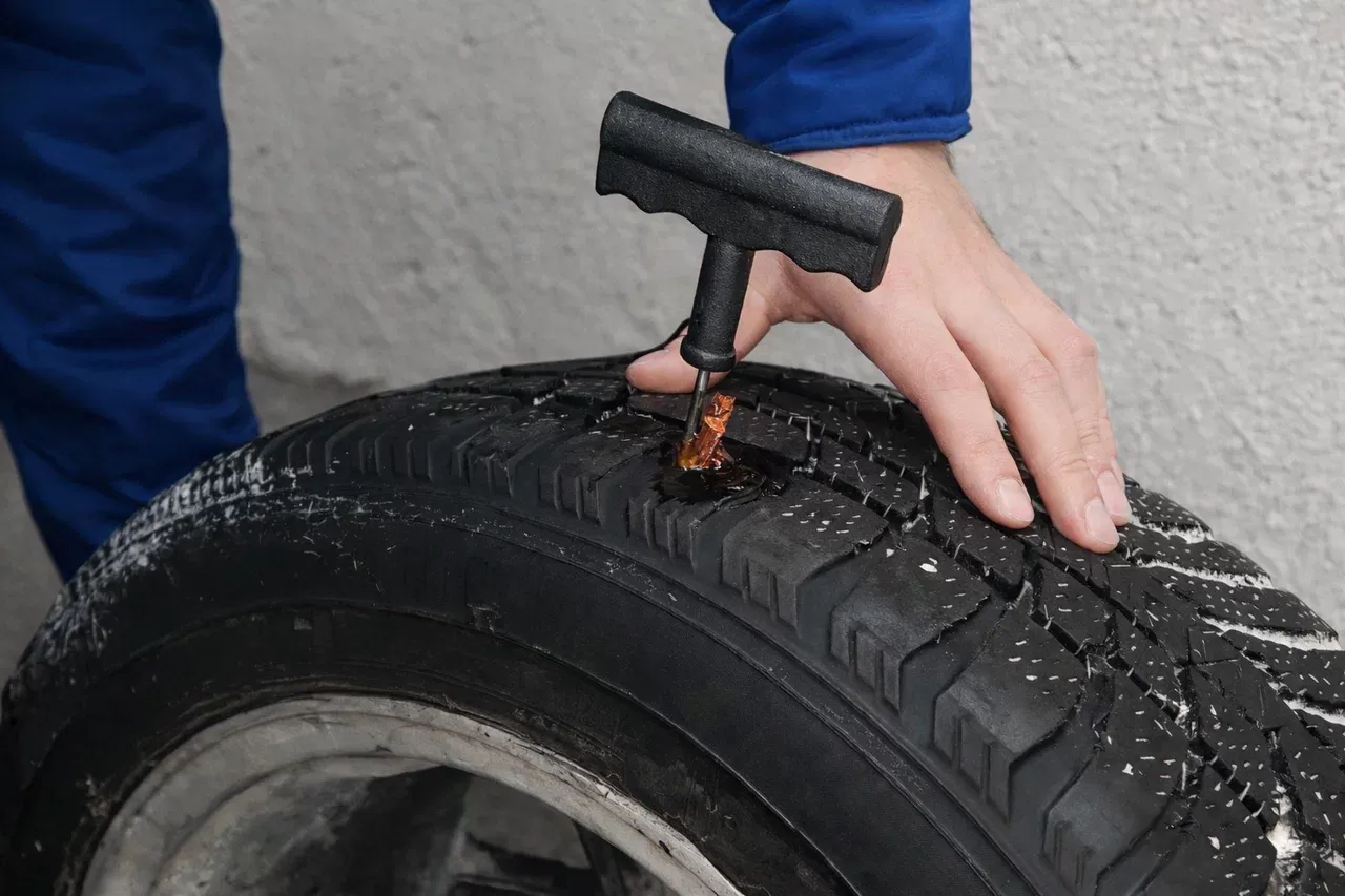 Как починить прокол в шине жгутом: пошаговая инструкция и ограничения