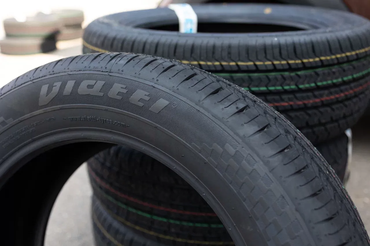 Рейтинг летних шин R17 для кроссоверов и легковых автомобилей среди моделей KAMA TYRES