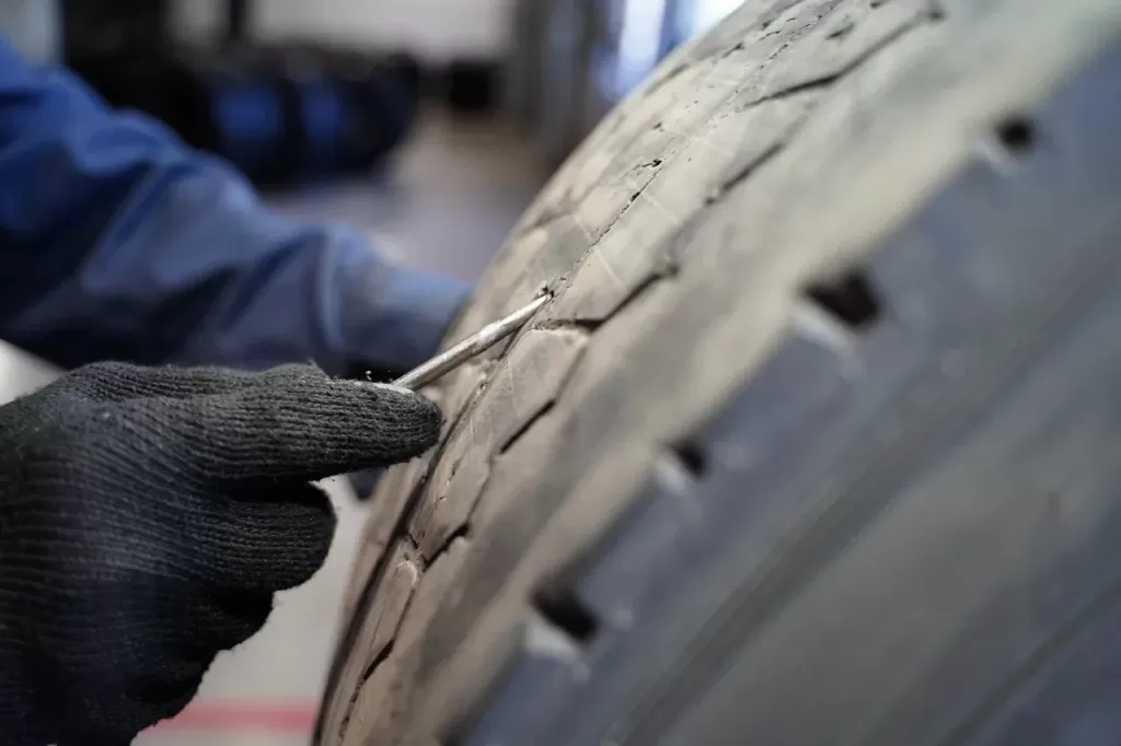 DSC03994.JPG Старые покрышки