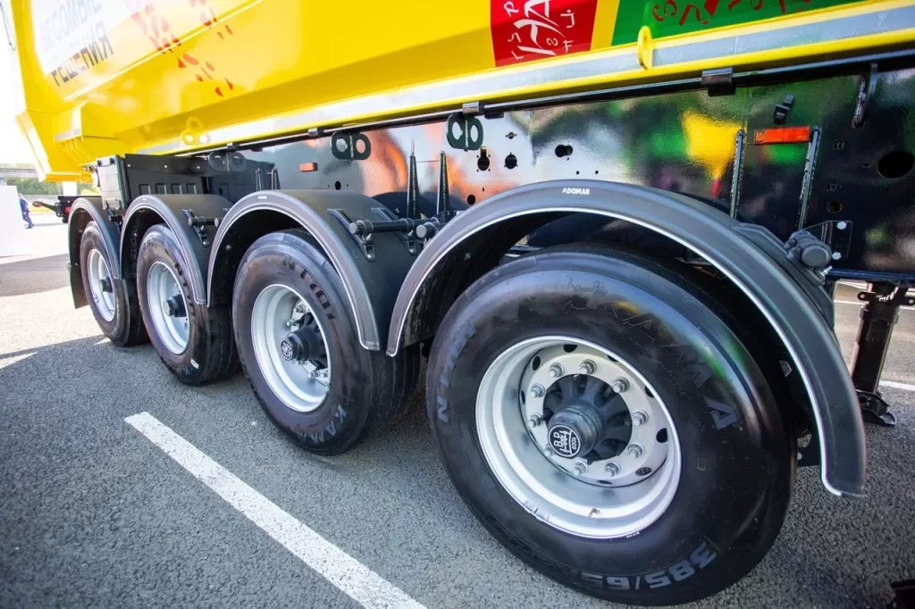 IMG_5305 (1).jpg Шины грузовика