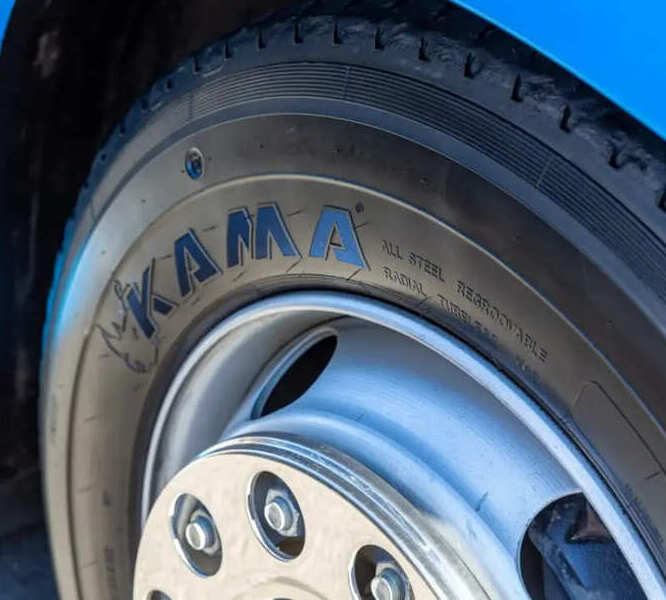 Грузовые ЦМК шины KAMA: надёжность для интенсивных перевозок