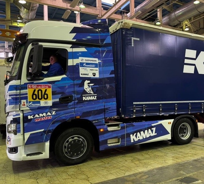 KAMA TYRES получил благодарность от «КАМАЗ-мастер» за вклад в победу на «Шелковом пути»